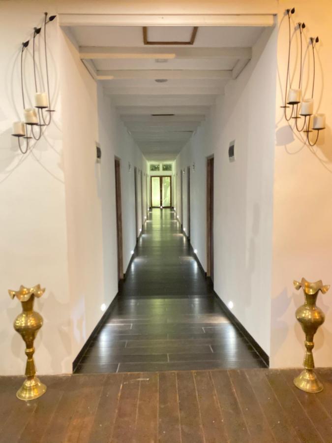 Hotel Cloud 9 Negombo Kültér fotó