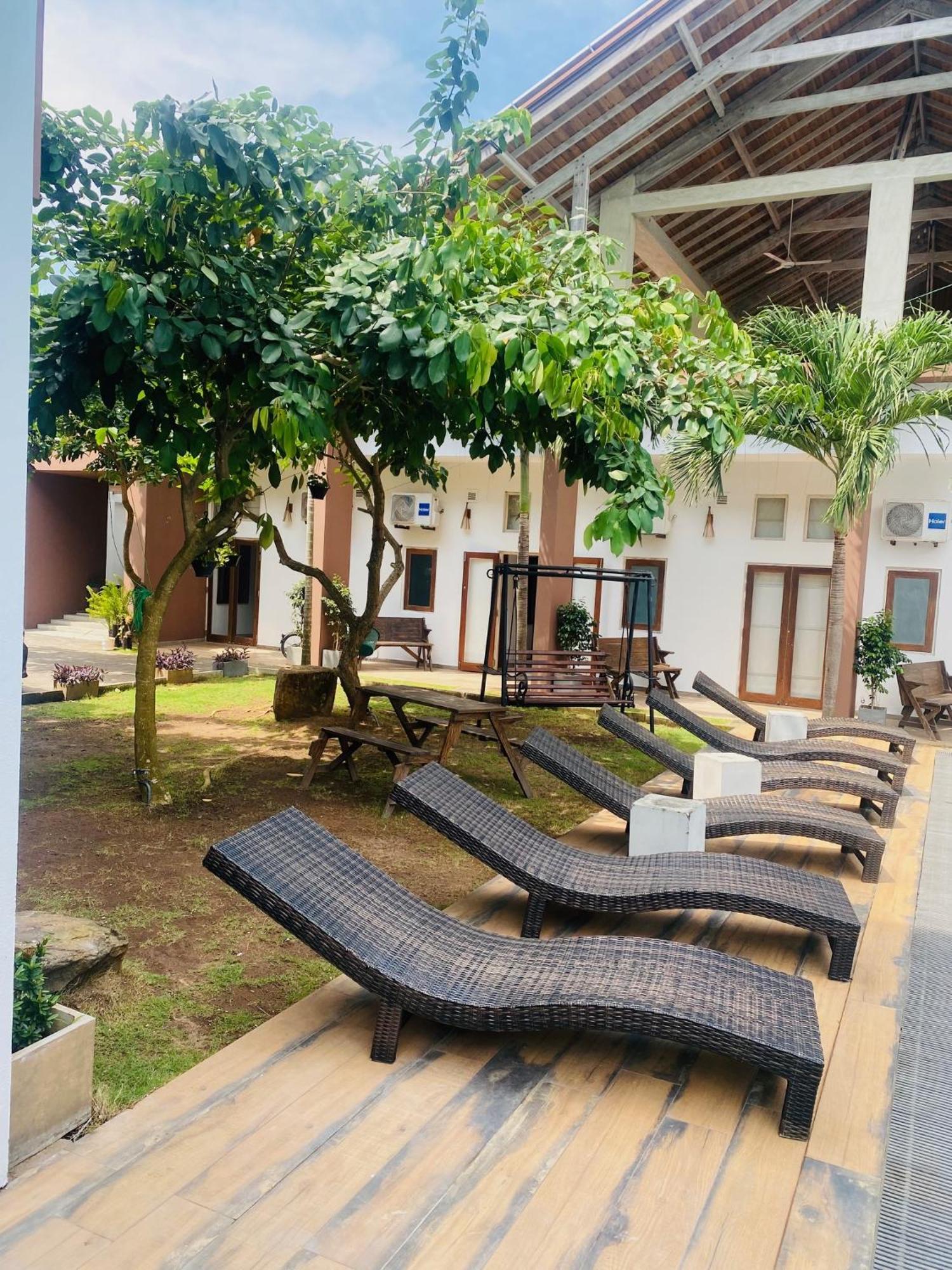 Hotel Cloud 9 Negombo Kültér fotó