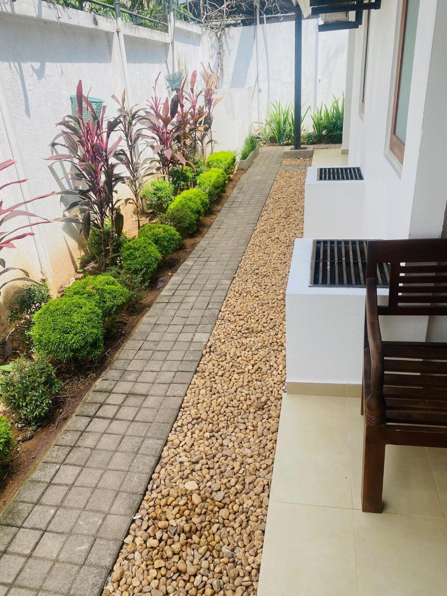 Hotel Cloud 9 Negombo Kültér fotó