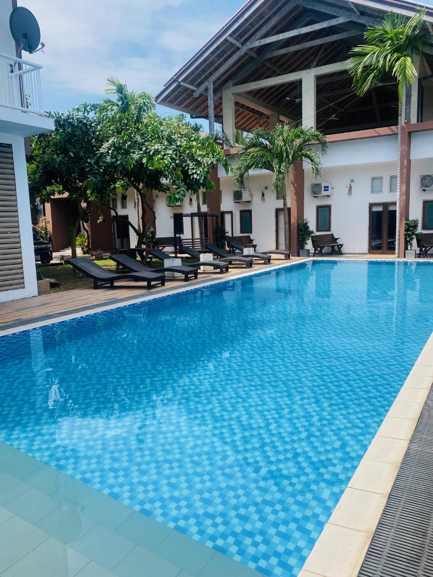 Hotel Cloud 9 Negombo Kültér fotó