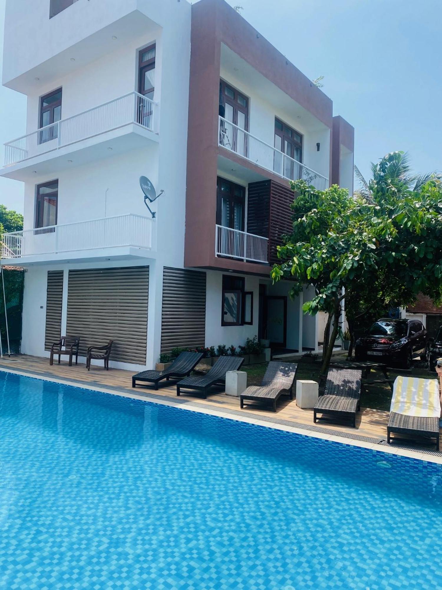 Hotel Cloud 9 Negombo Kültér fotó