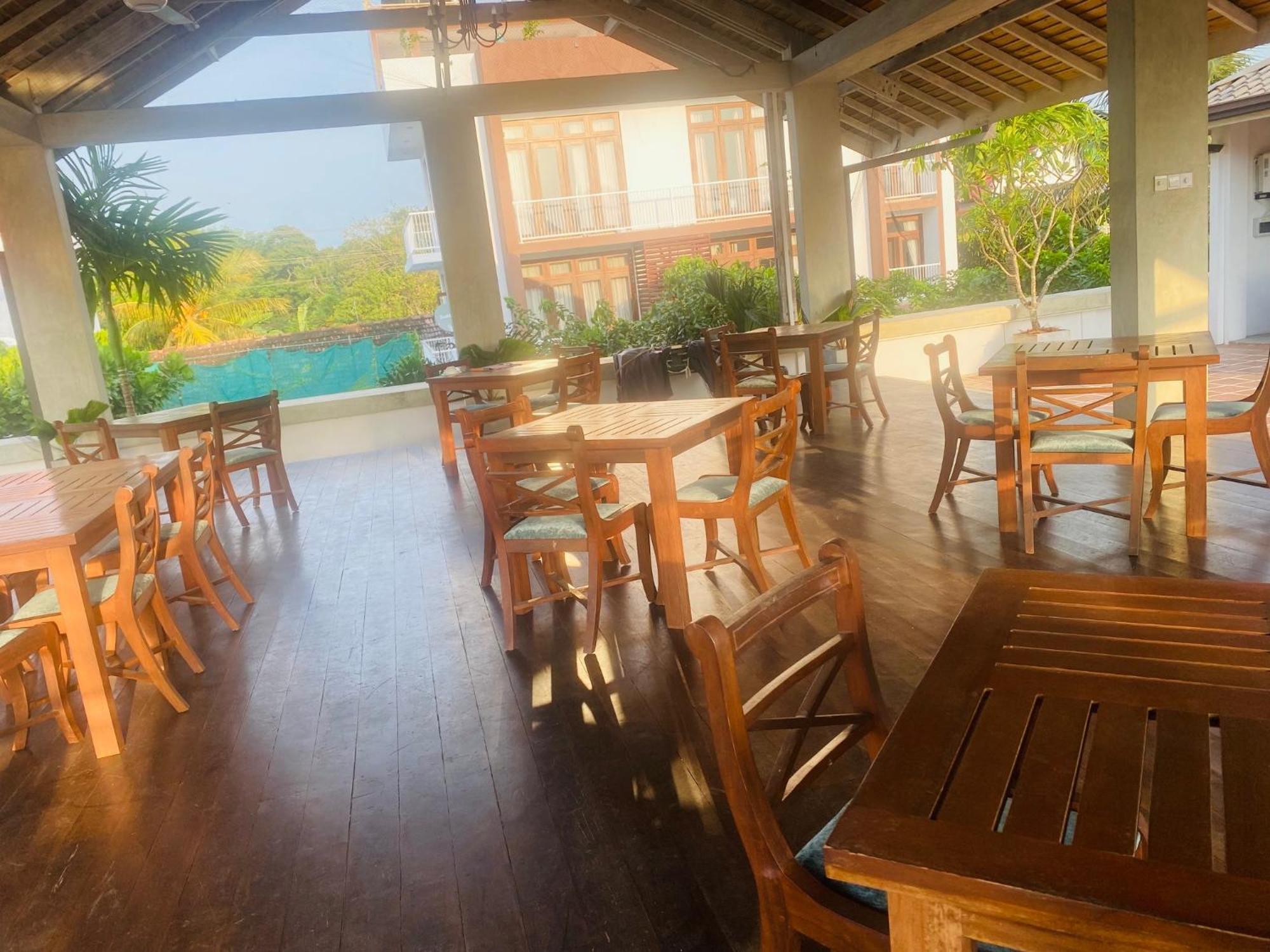 Hotel Cloud 9 Negombo Kültér fotó