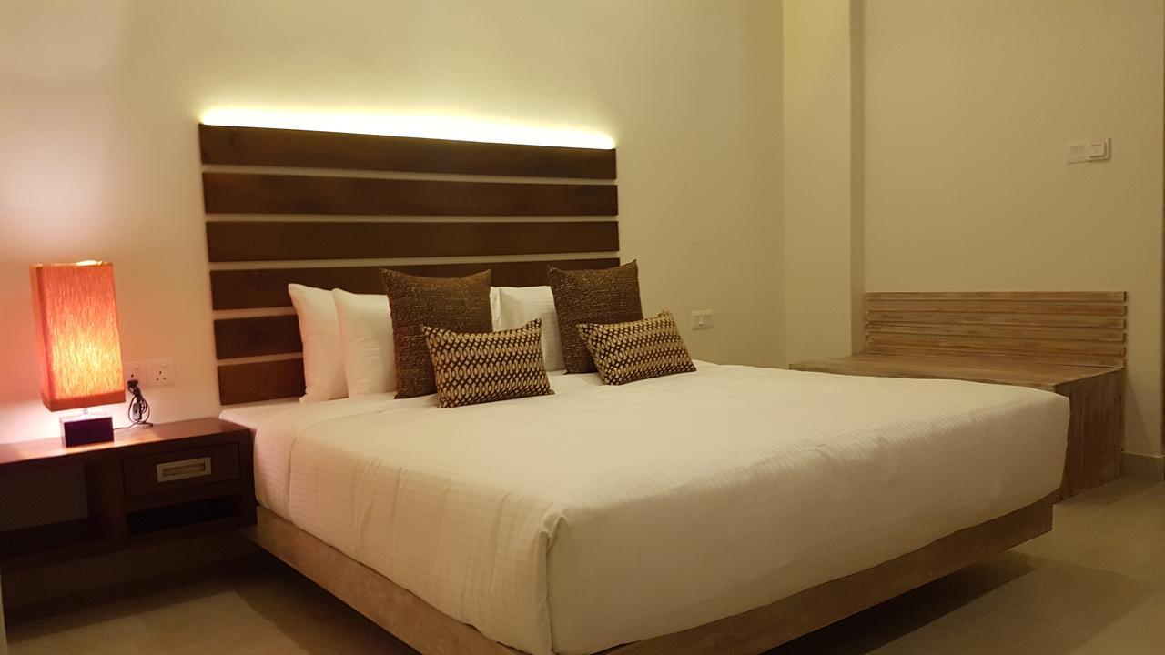 Hotel Cloud 9 Negombo Kültér fotó